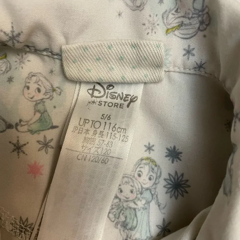 Disney store young anna &‎ elsa pajamas 5/6